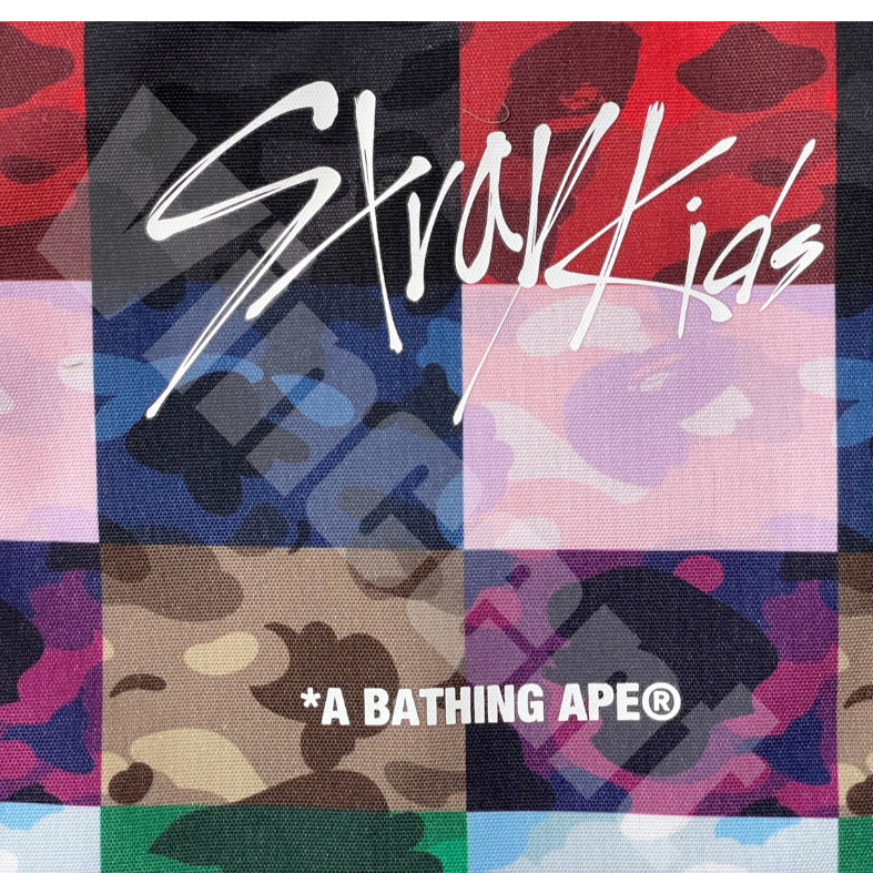 全新 BAPE X STRAY KIDS 大 TOTE BAG 스트레이키즈 ストレイキッズ SKZ 韓團 大托特包 | 蝦皮購物