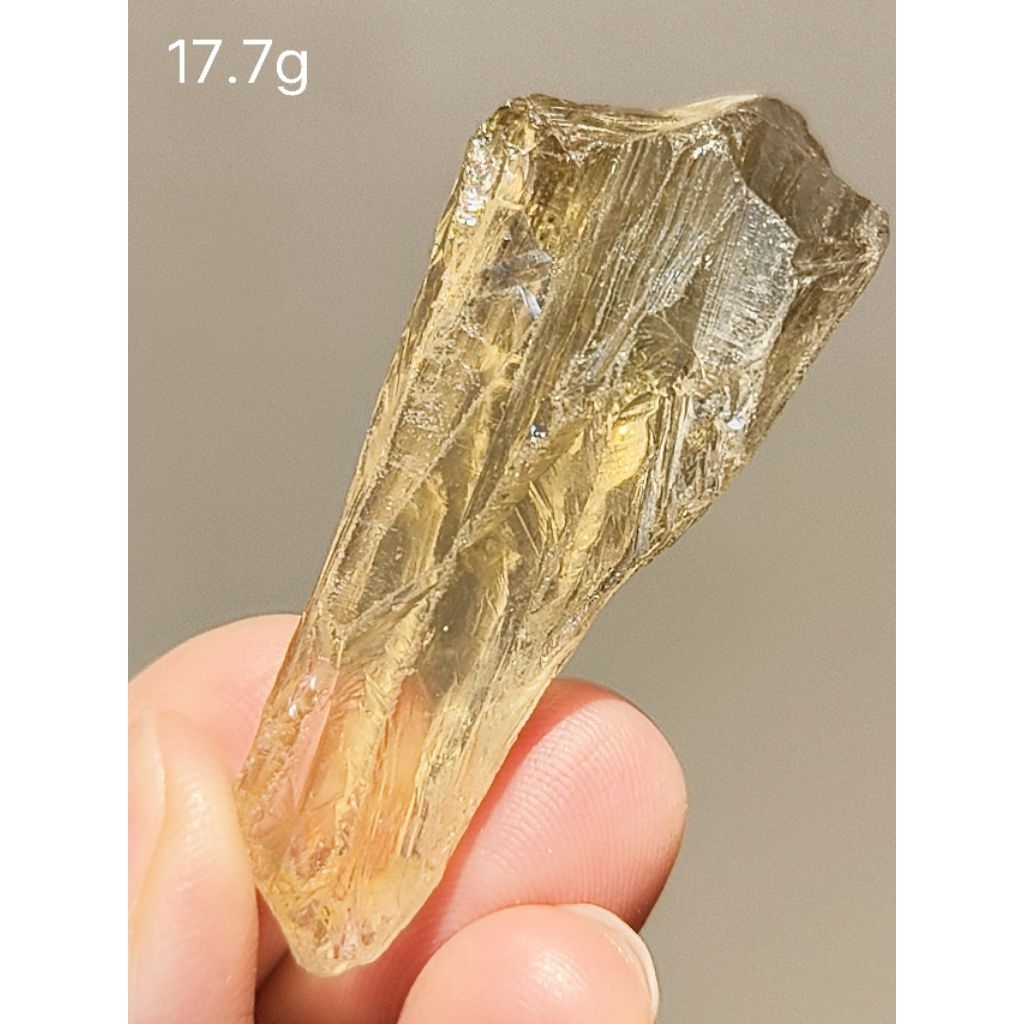 收藏級天然黃水晶骨幹原石｜原礦未加工｜晶體通透｜招財自信能量石