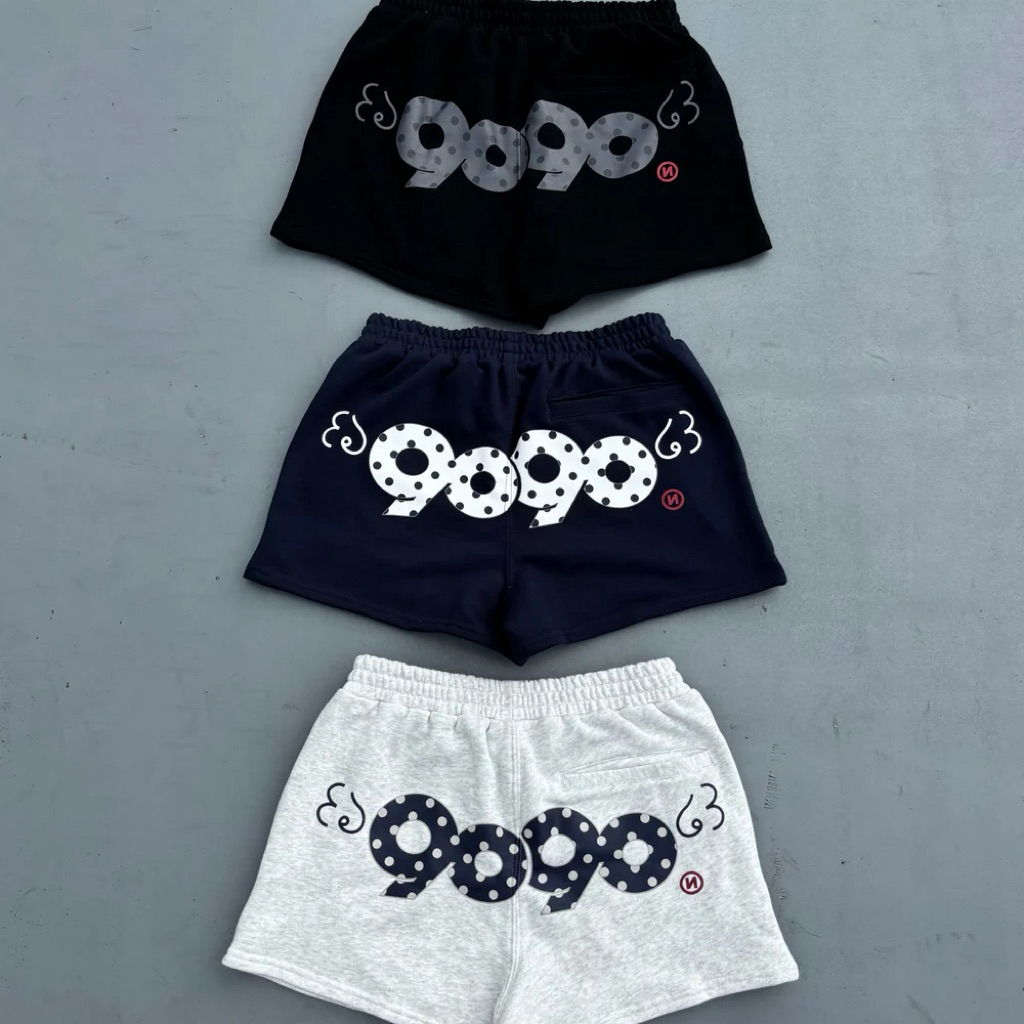 9090girlのLogo Glitter Micro Shortsです。 90 Logo Glitter Micro