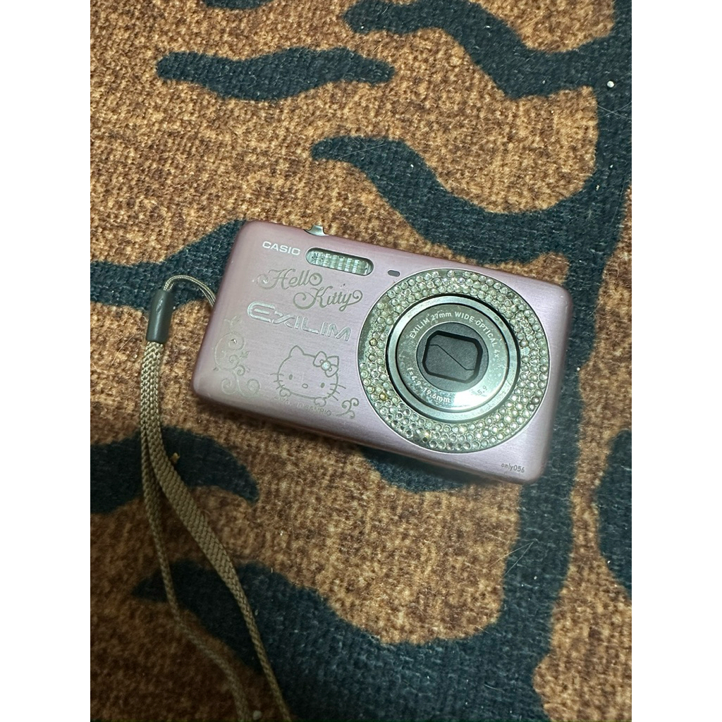 超稀少Casio EX-Z800 Hello Kitty 限量版｜經典CCD相機日系美肌自拍