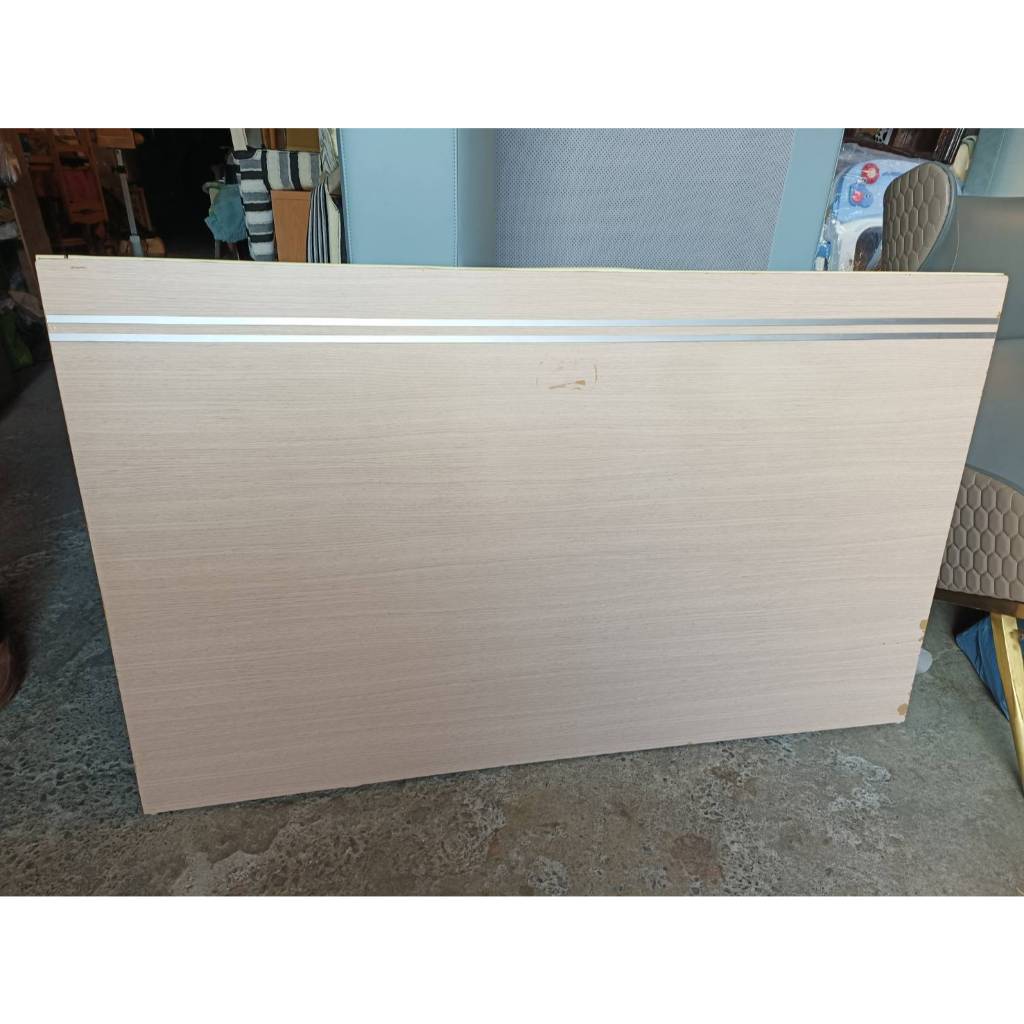 【銓芳家具】 雪松色木心板 雙人5尺床頭片 寬152X高92公分 時尚高雅 鋁條造型 5尺雙人床頭板 雙線木心板床頭片 | 蝦皮購物