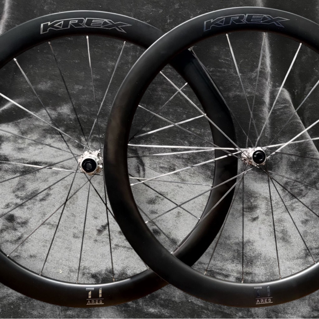 【公路車手】KREX ARES T1 公路車碳纖維輪組｜50mm 碳框｜碳纖輻條｜陶瓷培林 | 蝦皮購物