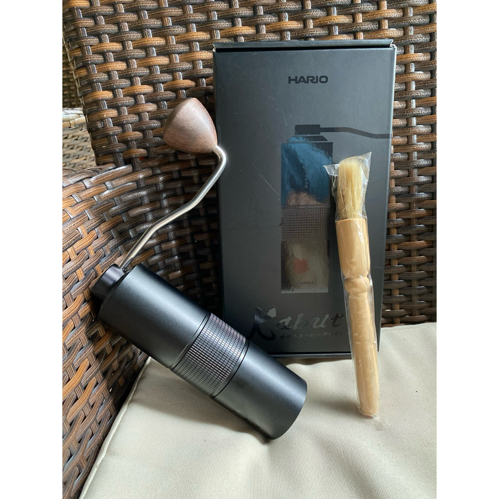 贈原木毛刷日本新款Hario Kabuto Coffee Grinder 手搖磨豆機25g MKBTP