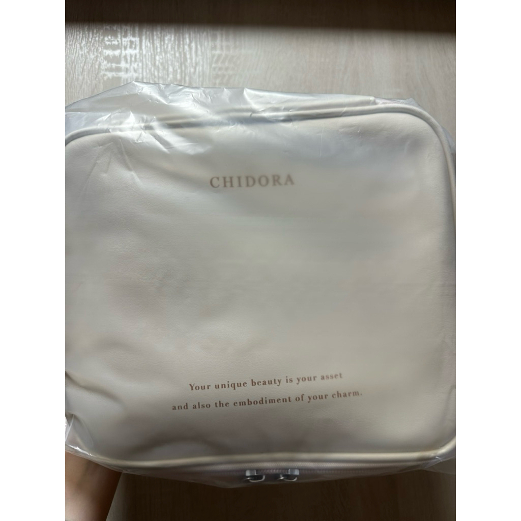 全新 優惠 周邊ChiDoRa 奇朶菈收納化妝包（米白） | 蝦皮購物