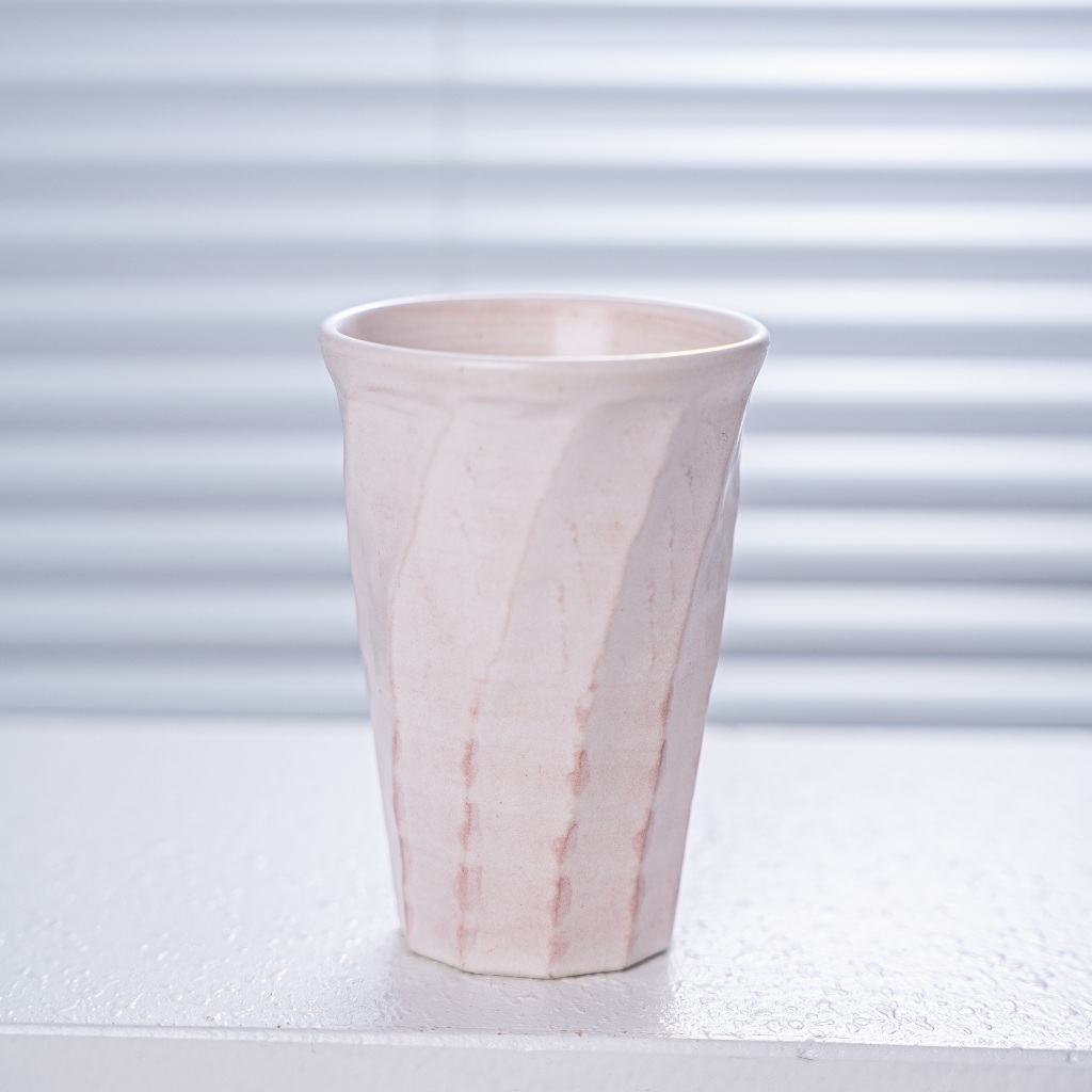 幸沐商行】日本製美濃馱知燒粉引刻直紋手握杯美式咖啡杯280ml容量水杯