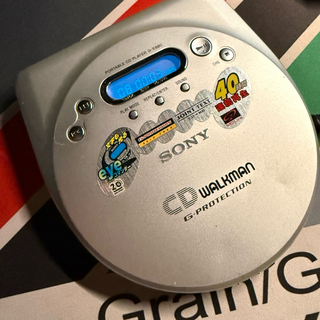 最後值下20周年機珍藏品SONY WALKMAN D-E880 銀色CD隨身聽單機類比聲音