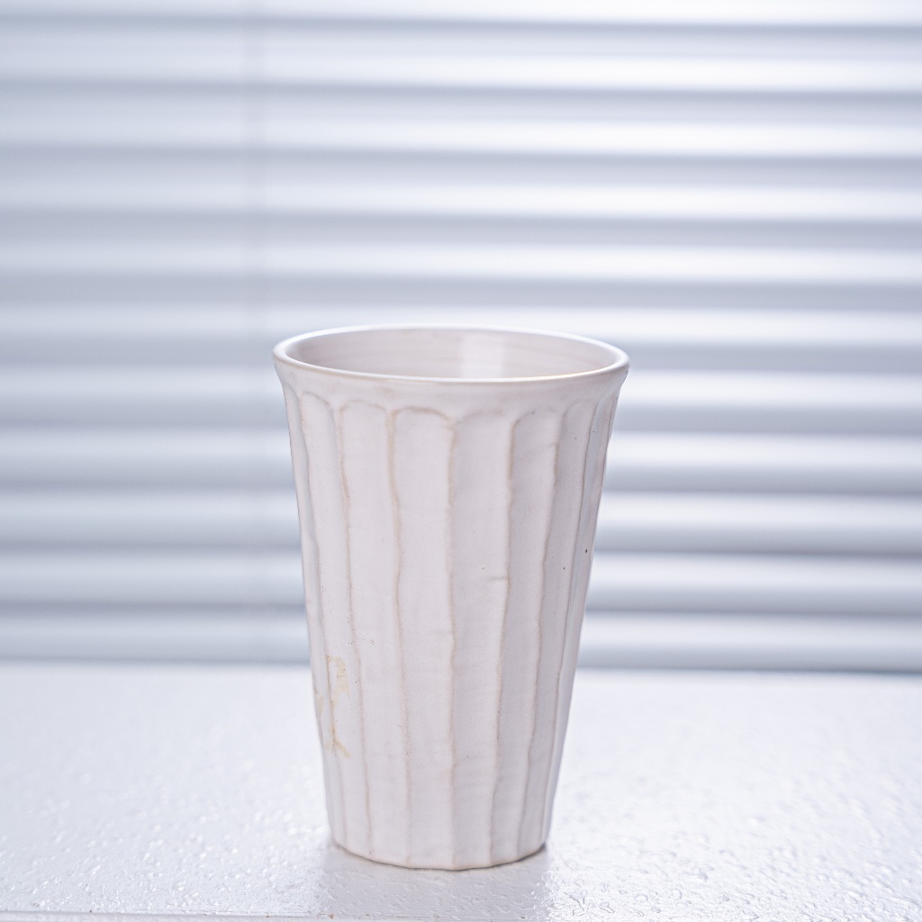 幸沐商行】日本製美濃馱知燒粉引刻直紋手握杯美式咖啡杯280ml容量水杯