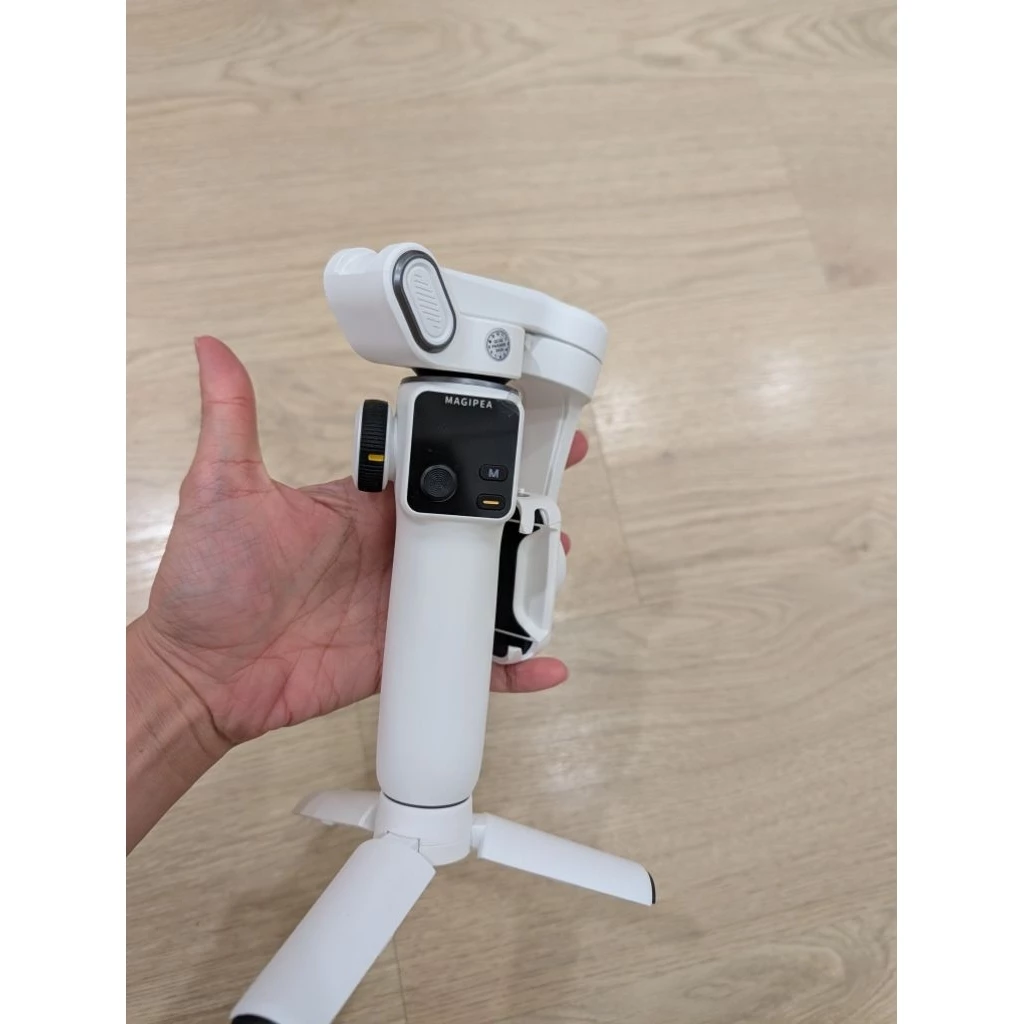 【直播 VLOG 神器】美極品 MAGIPEA AI 360 未來三軸腳架組：單人拍攝也能拍出「電影感」追蹤畫面