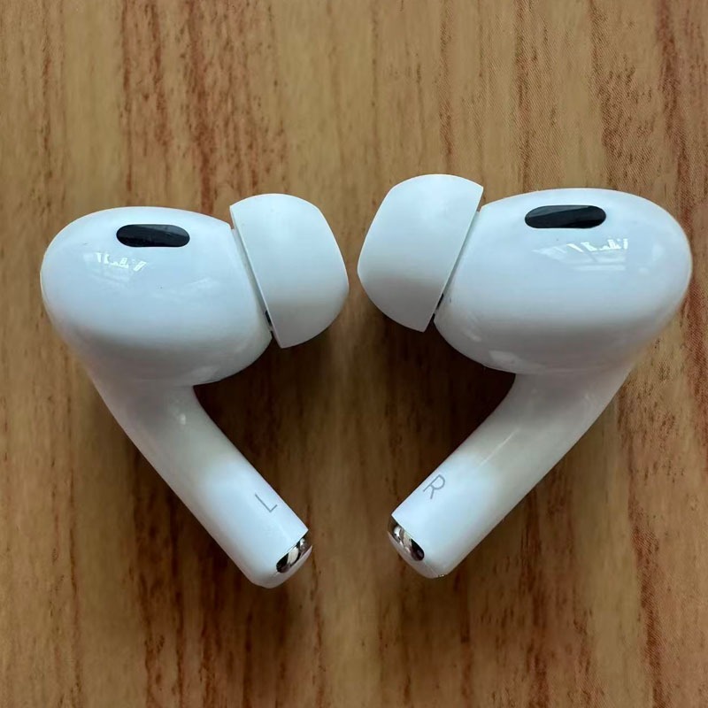 AirPods Pro 2 H2 晶片降噪、空間音訊、USB-C 充電盒、30 小時續航