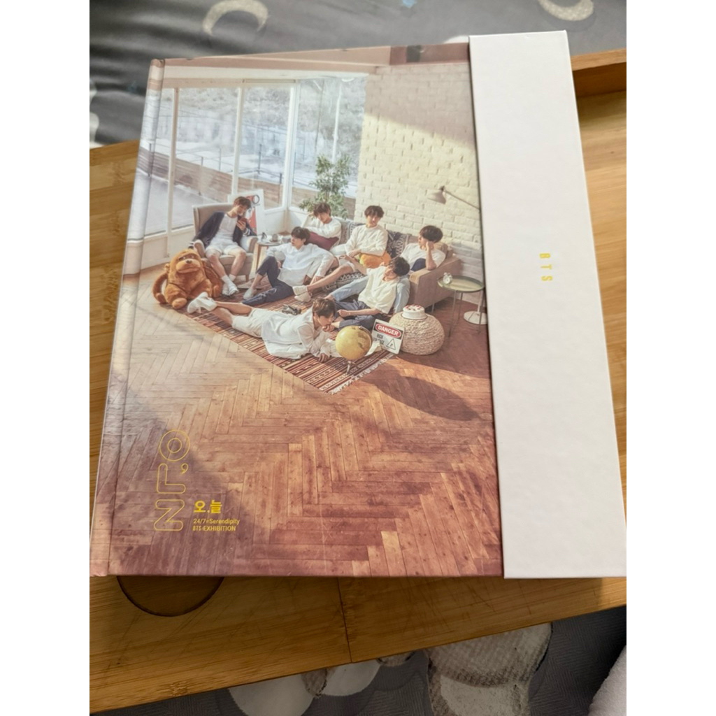 BTS 2018 EXHIBITION BOOK 防彈少年團今日展오늘展覽寫真書Oh, Always