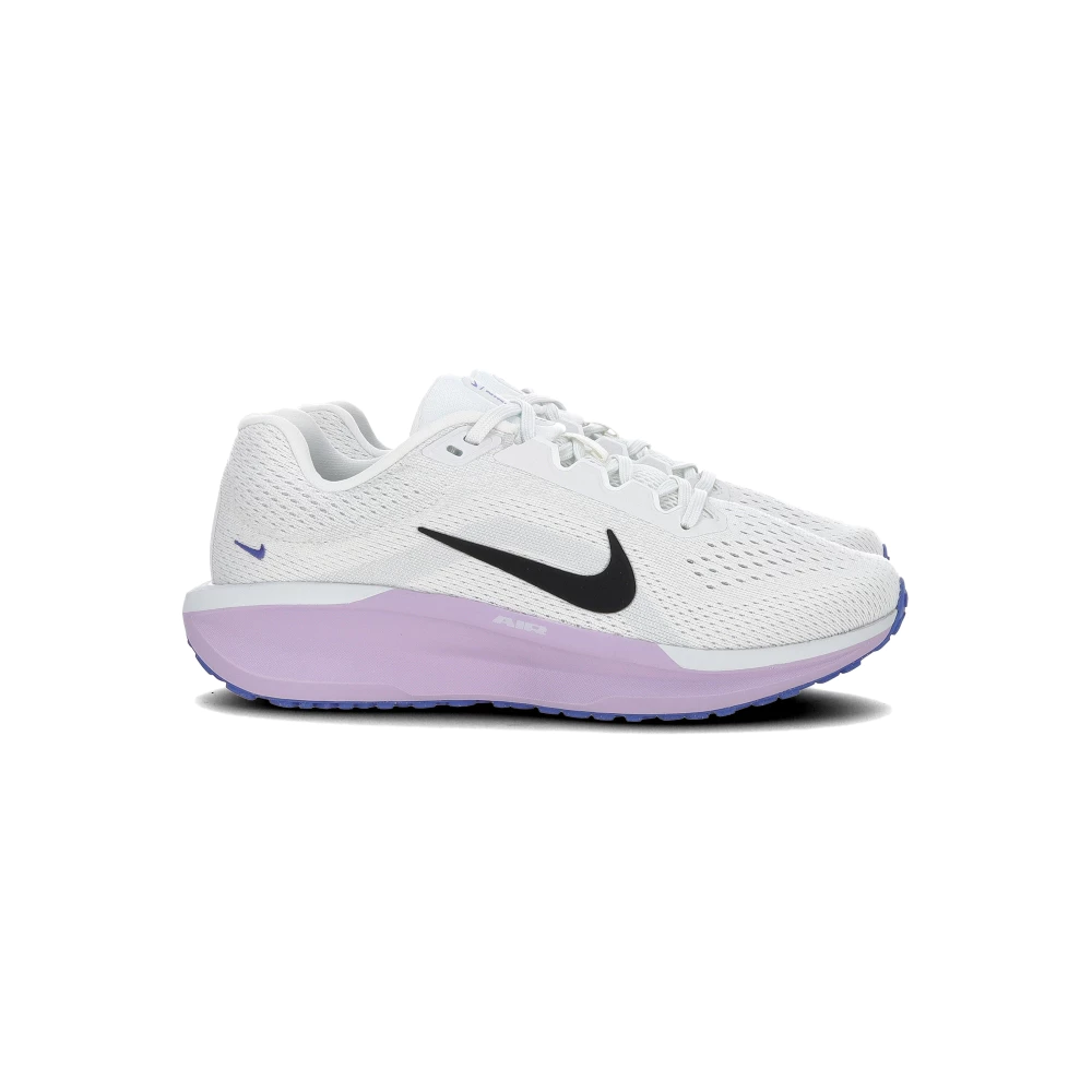 踩碎硬地衝擊的全掌氣墊風暴——Nike Air Winflo 11 女款慢跑鞋 FJ9510-112 深度評測