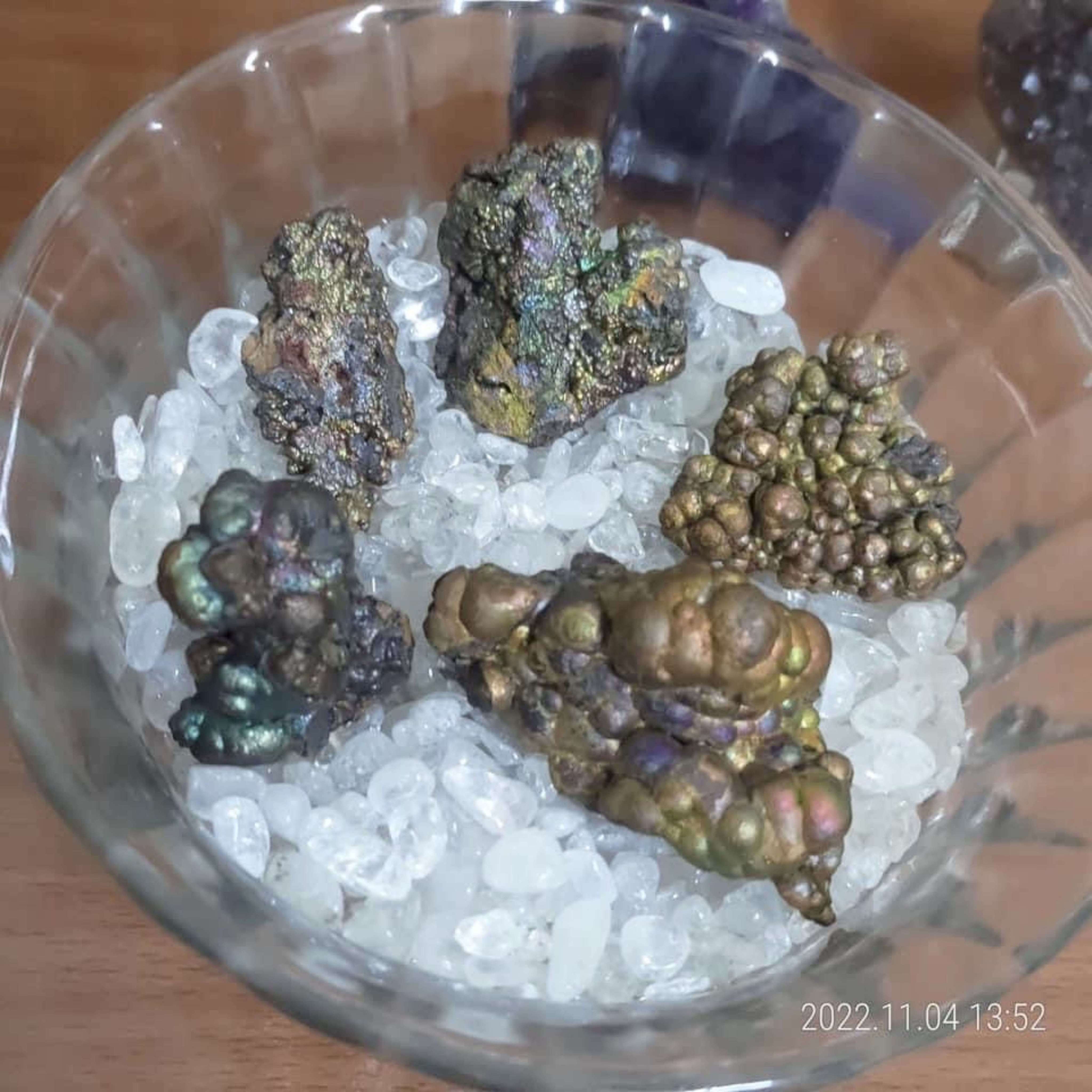 貓咪愛水晶⭕力泥 Leklai เหล็กไหล鎳萊 流鐵 馬來西亞力泥碎石小顆50克七彩膽料鳥巢珠料螢光 | 蝦皮購物