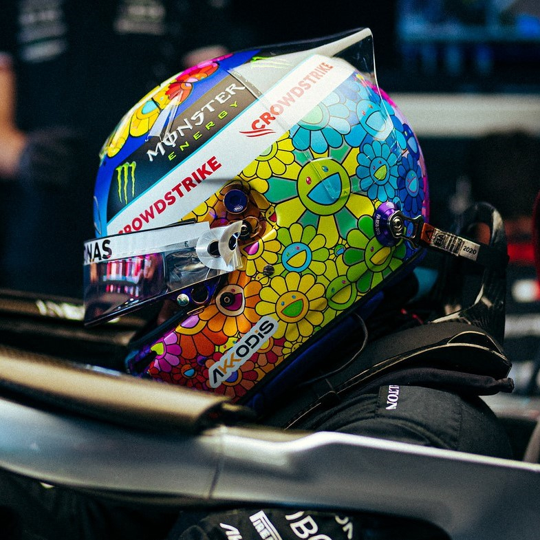 スパーク　ハミルトン　ヘルメット　村上隆　1/5　F1　メルセデス ルイス・ハミルトン 村上隆とのコラボ 日本仕様のヘルメット