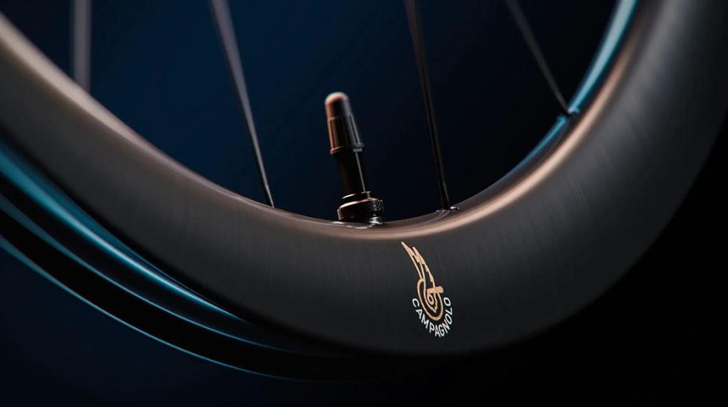 La Hyperon de Campagnolo es la nueva rueda pensada para los más