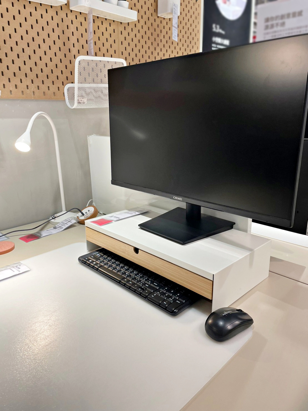 團團代購 IKEA 宜家家居 ELLOVEN 附抽屜螢幕架 螢幕架 電腦增高架 電腦架 置物架 茶水架 辦公收納架 | 蝦皮購物