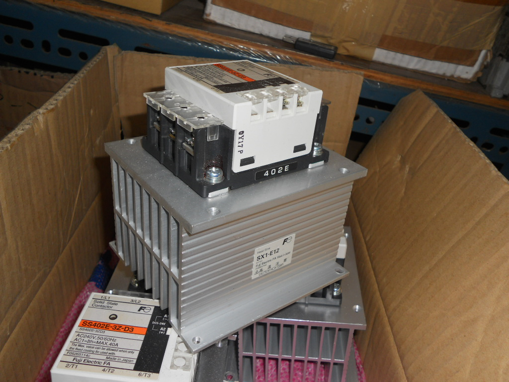 日本FUJI固態繼電器SS403-3Z-D3 SS402E-3Z-D3 SS202E-3Z-D3 SSR +散熱座 | 蝦皮購物