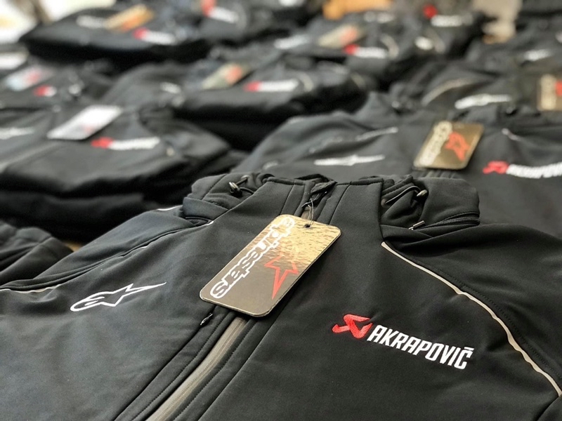 Softshell Akrapovic Akrapovic Jacket Softshell Herren Fanartikel