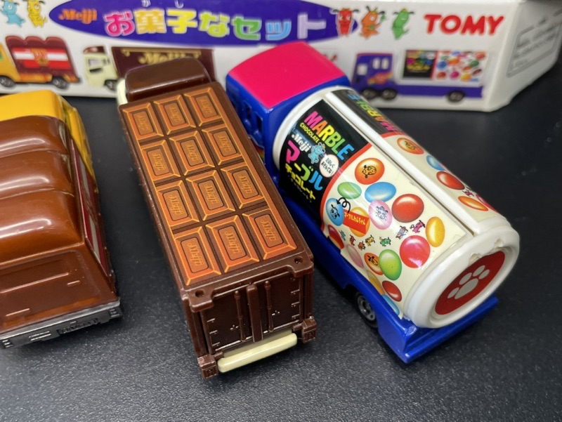 Meiji お菓子トラックセット トミカ Meiji お菓子トラックセット