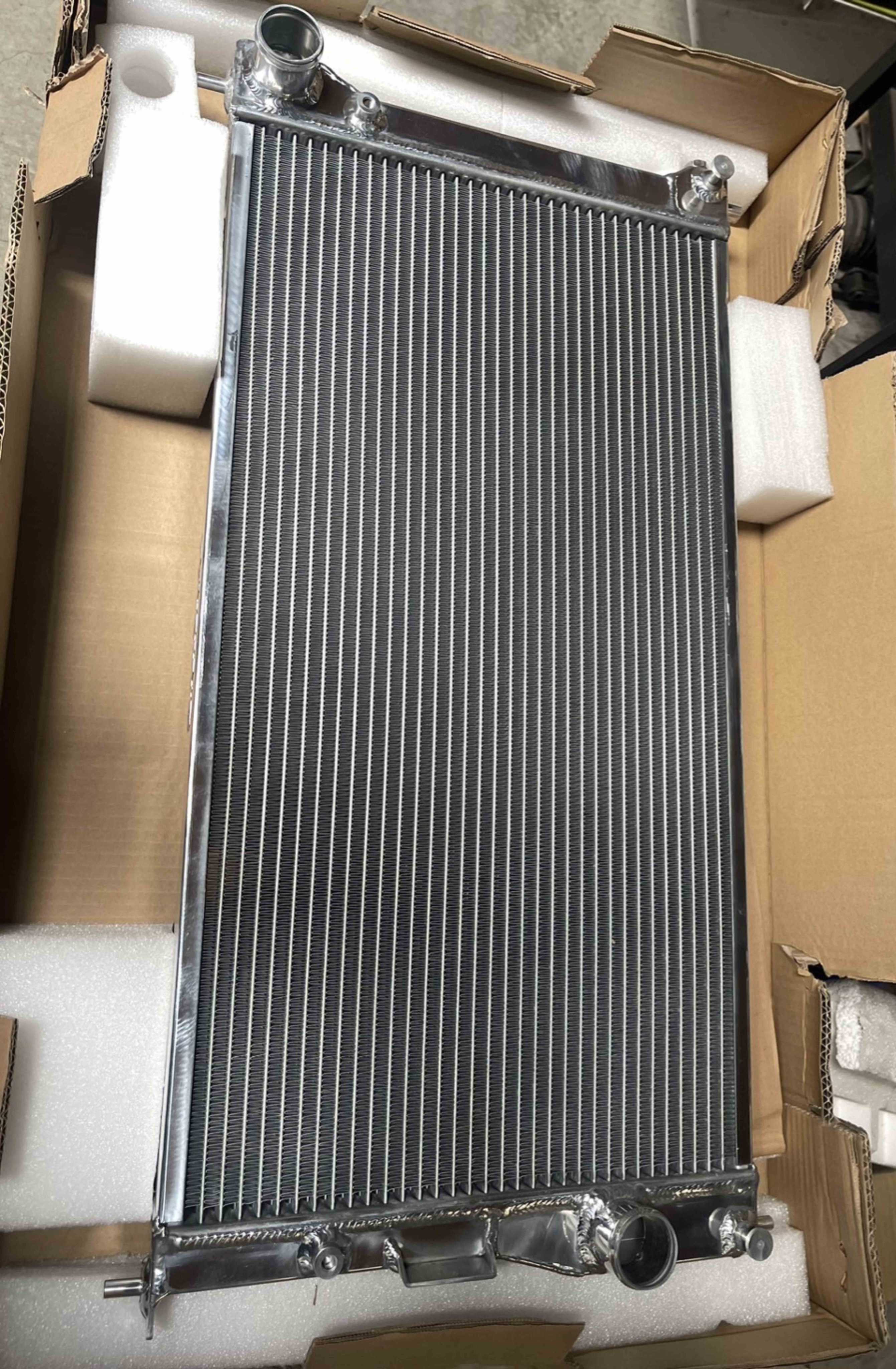 全鋁加大水箱 Racing 改裝水箱 GT86 BRZ FA20 FT86 其餘車輛可聊聊是否有開發 | 蝦皮購物