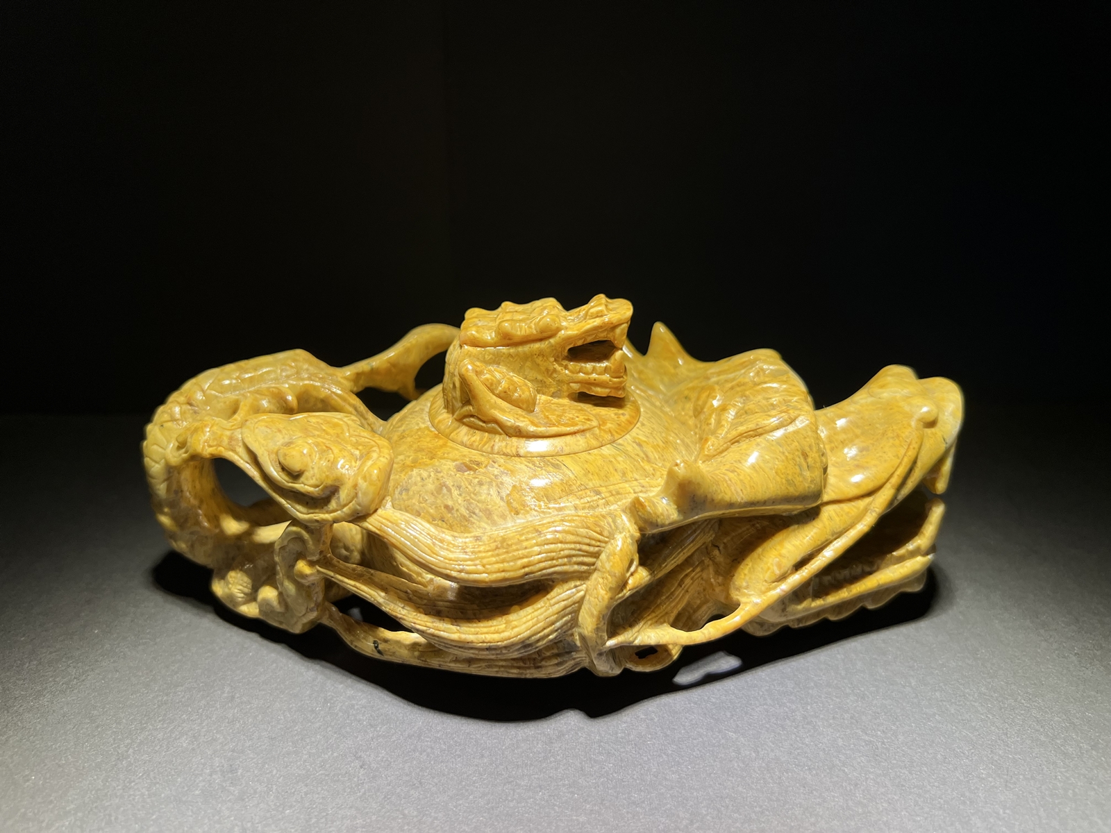 壽山石老嶺黃茶壺擺件早期收藏懷舊老件非老撾石龍壺雙龍造型茶壺擺件田