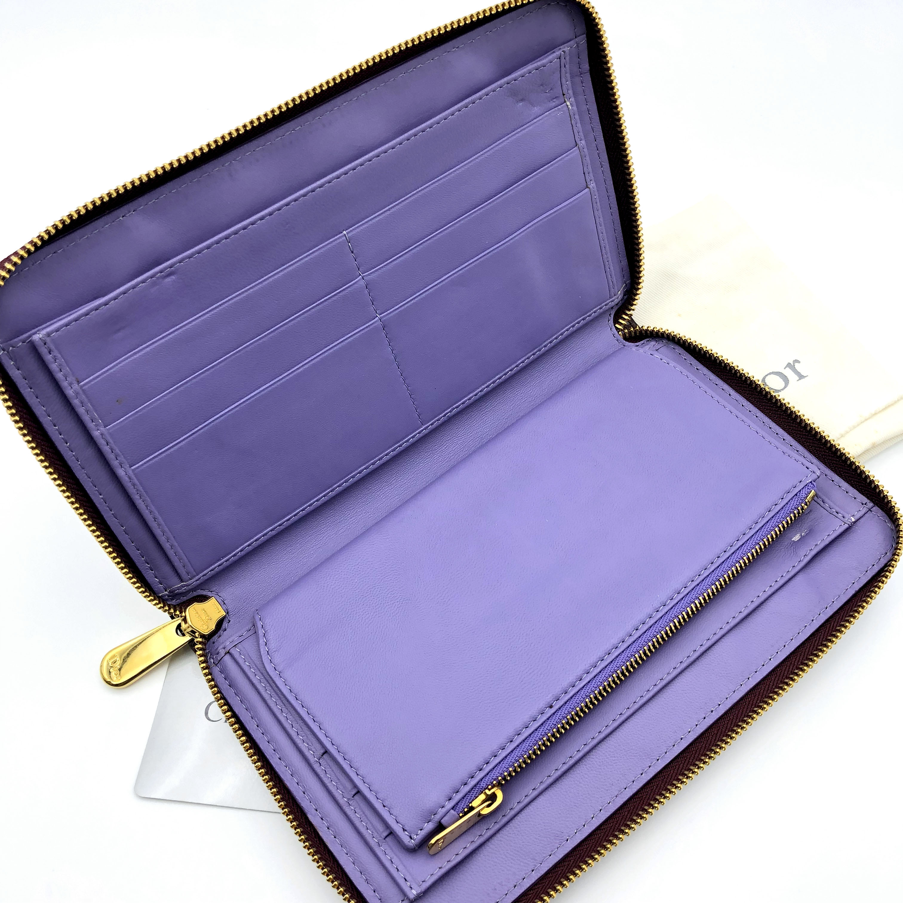 DIOR LOGO壓紋漆皮拉鍊長夾，Christian Dior，CD，公事包，隨身包，二手真品，現貨，免運【已售出】 | 蝦皮購物