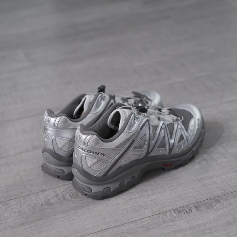 SALOMON X SLAM JAM XT-QUEST銀慢跑鞋登山鞋情侶鞋y2k goopi 懶 SALOMON X SLAM JAM XT-QUEST銀慢跑鞋登山鞋情侶鞋y2k goopi 懶