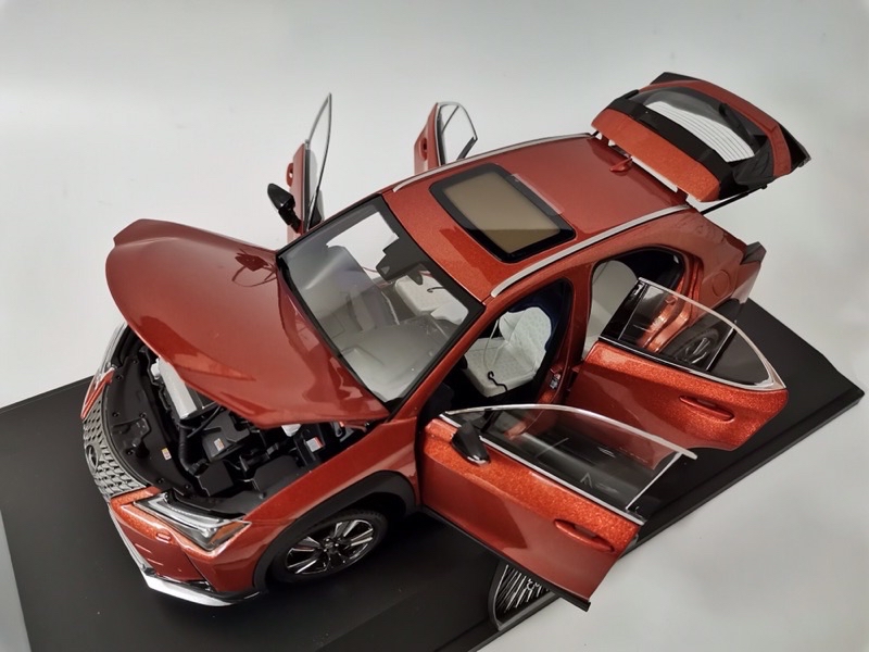 ERIC】1:18 1/18 原廠凌志Lexus UX 200 UX250 UX260 改裝空力 ERIC】1:18 1/18 原廠凌志Lexus UX 200 UX250 UX260 改裝空力