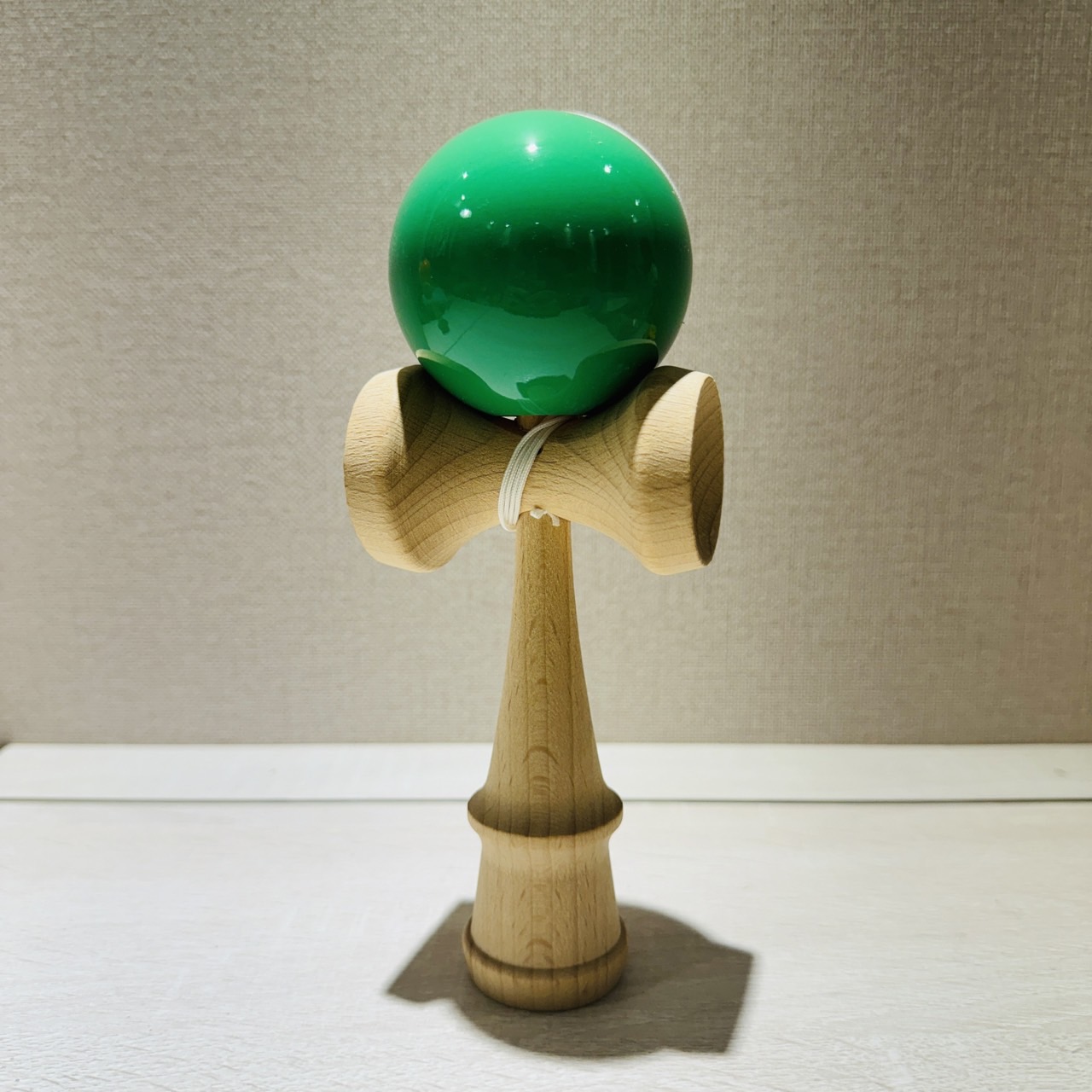劍玉 烤漆劍玉 日本劍玉 競技型 木製劍玉 劍球 童玩 兒童玩具 陀螺 竹蜻蜓【G33005301】 | 蝦皮購物