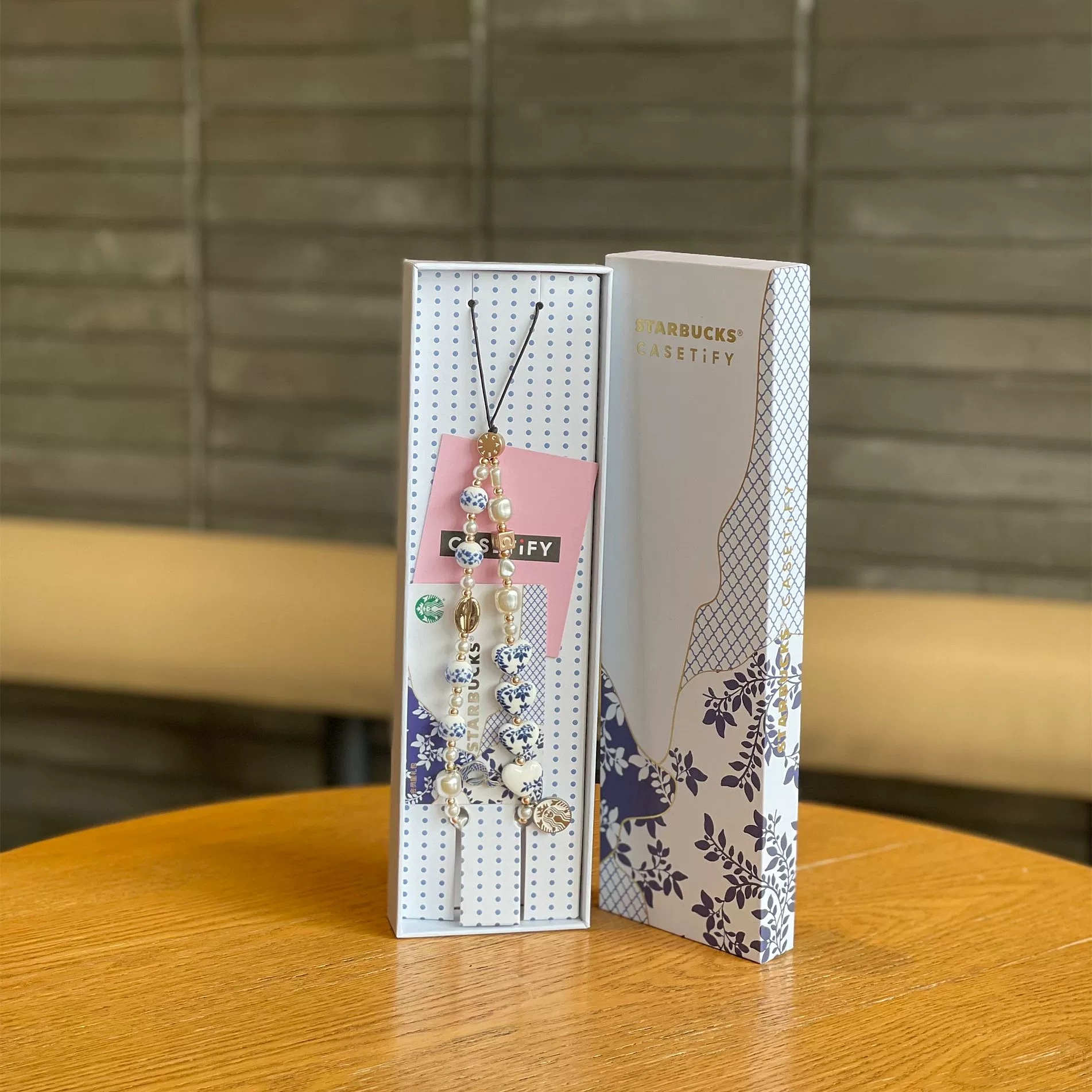 Starbucks官方正品!星巴克25周年手機鏈CASETiFY聯名款青花瓷 Starbucks官方正品!星巴克25周年手機鏈CASETiFY聯名款青花瓷