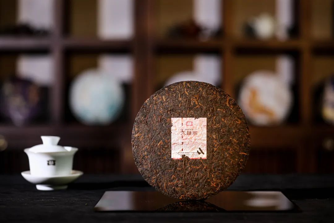 Amazon.co.jp: XIXICHA プーアル茶（生茶）357g 雲南普洱茶餅