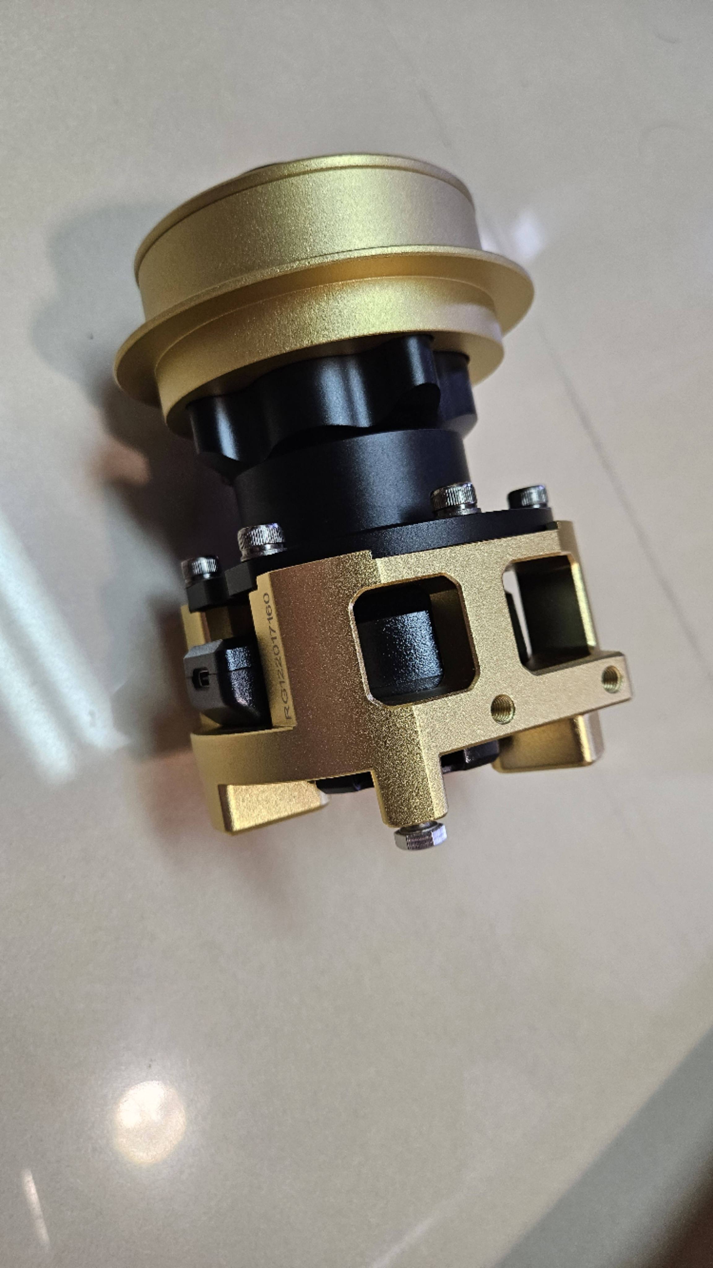 全蝦皮最低價 夏未特賣少200 Fanatec QR2 Pro Wheel Side 快拆+Podium Hub 組合 | 蝦皮購物