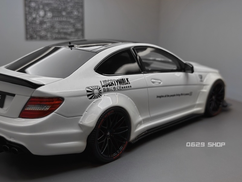 「0629 SHOP」 1/18 Mercedes-Benz C63 AMG LBWK 寬體 賓士模型車 擺設裝飾 收藏 | 蝦皮購物