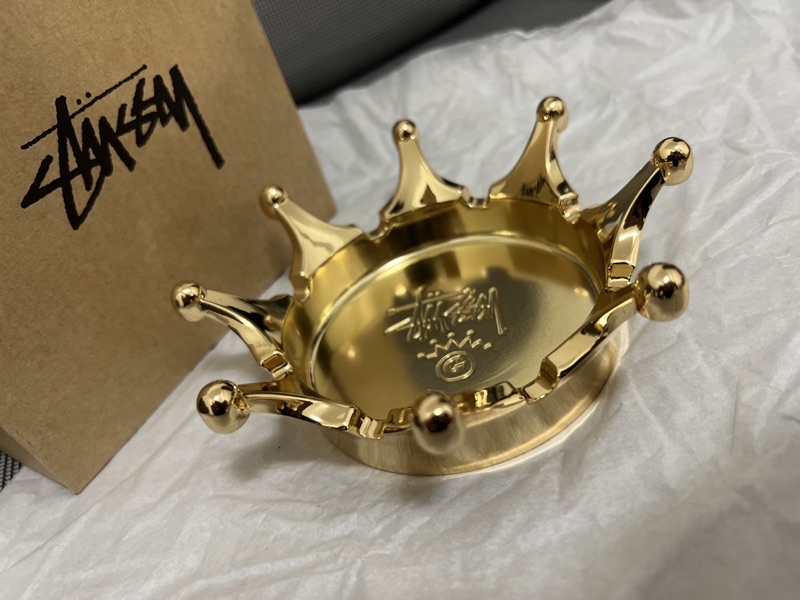STUSSY 売り切れる Crown Ashtray