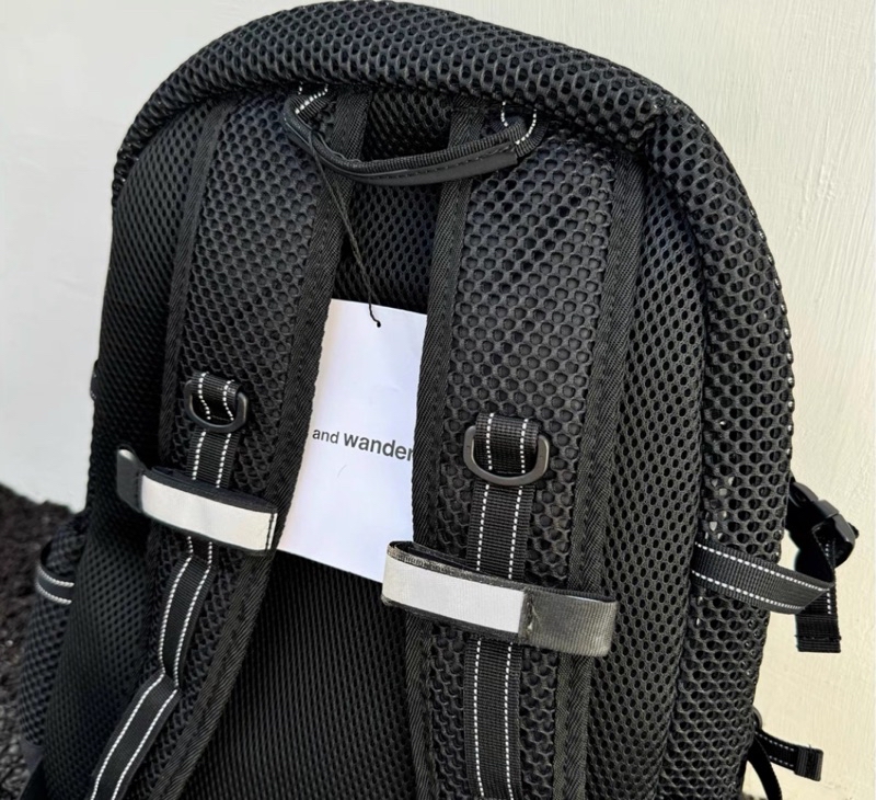 日本代購And wander 3D mesh backpack防水輕量雙肩包24SS 後背包 日本代購And wander 3D mesh backpack防水輕量雙肩包24SS 後背包