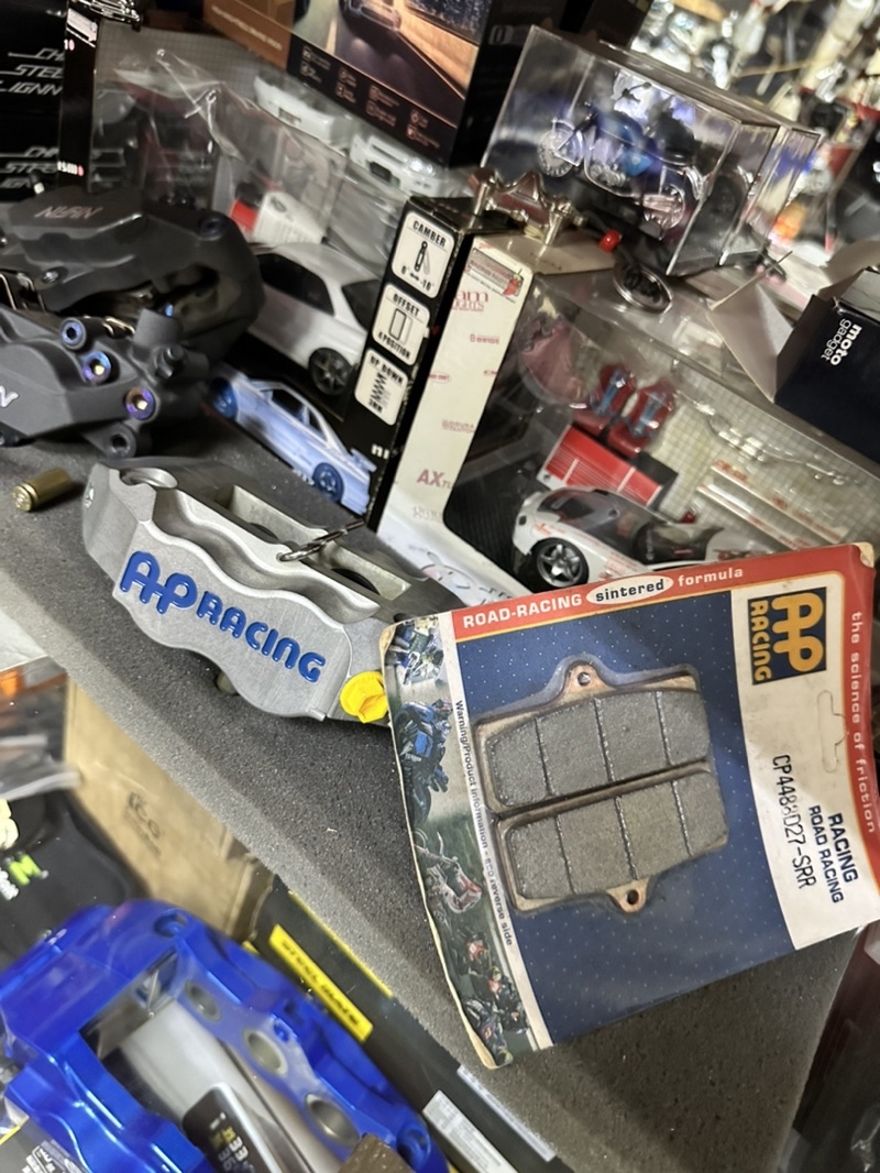 全新AP CP7853 輻卡四活塞 含AP全新煞車皮Brembo BWS KRV 勁戰 機車 R3 曼巴 | 蝦皮購物