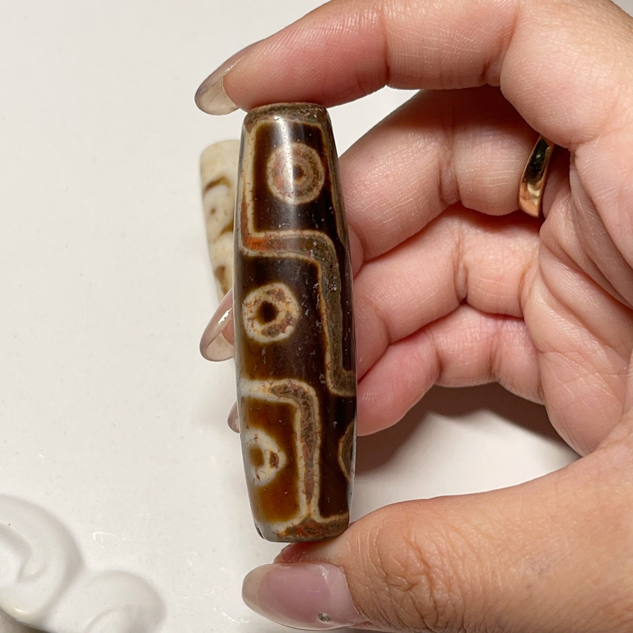 「美登婕天珠」58mm x 16mm 早期九眼天珠-九眼至尊-早期店頭貨-讓藏 | 蝦皮購物