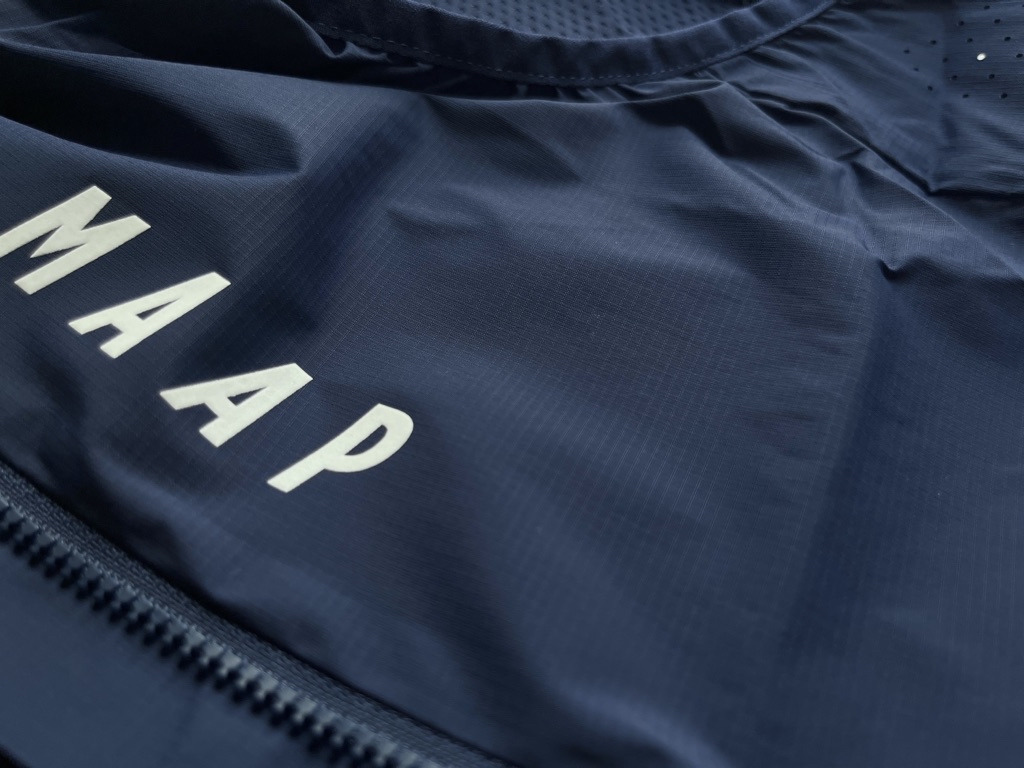 MAAP 男性 Draft Team 系列 輕量防風背心 Navy 深海軍藍 | 單車廚房選物 | 蝦皮購物