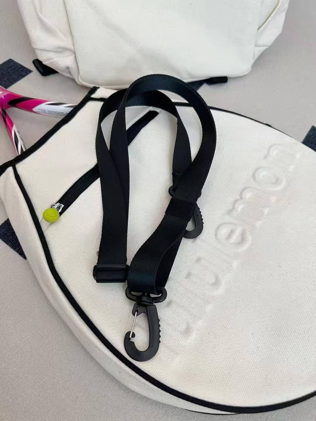 Lululemon Racket 19L 多功能球拍包 網球包 羽毛球包 匹克球包 背包 正品新款 | 蝦皮購物