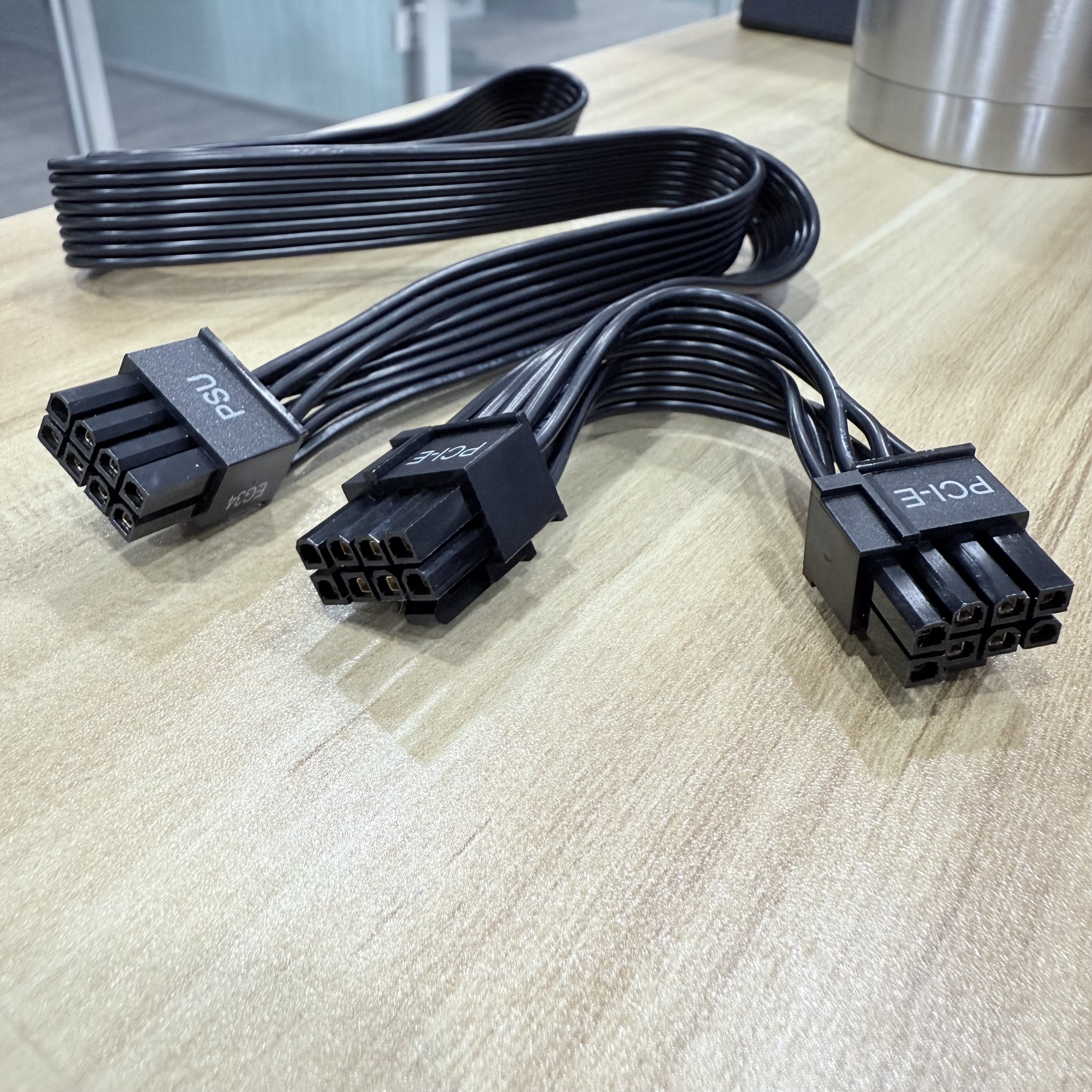 海韻 Seasonic PCIE 8PIN 黑色1對2/櫻花壓花線1對1 模組線 (建議海韻使用 海韻電源線序皆可用) | 蝦皮購物