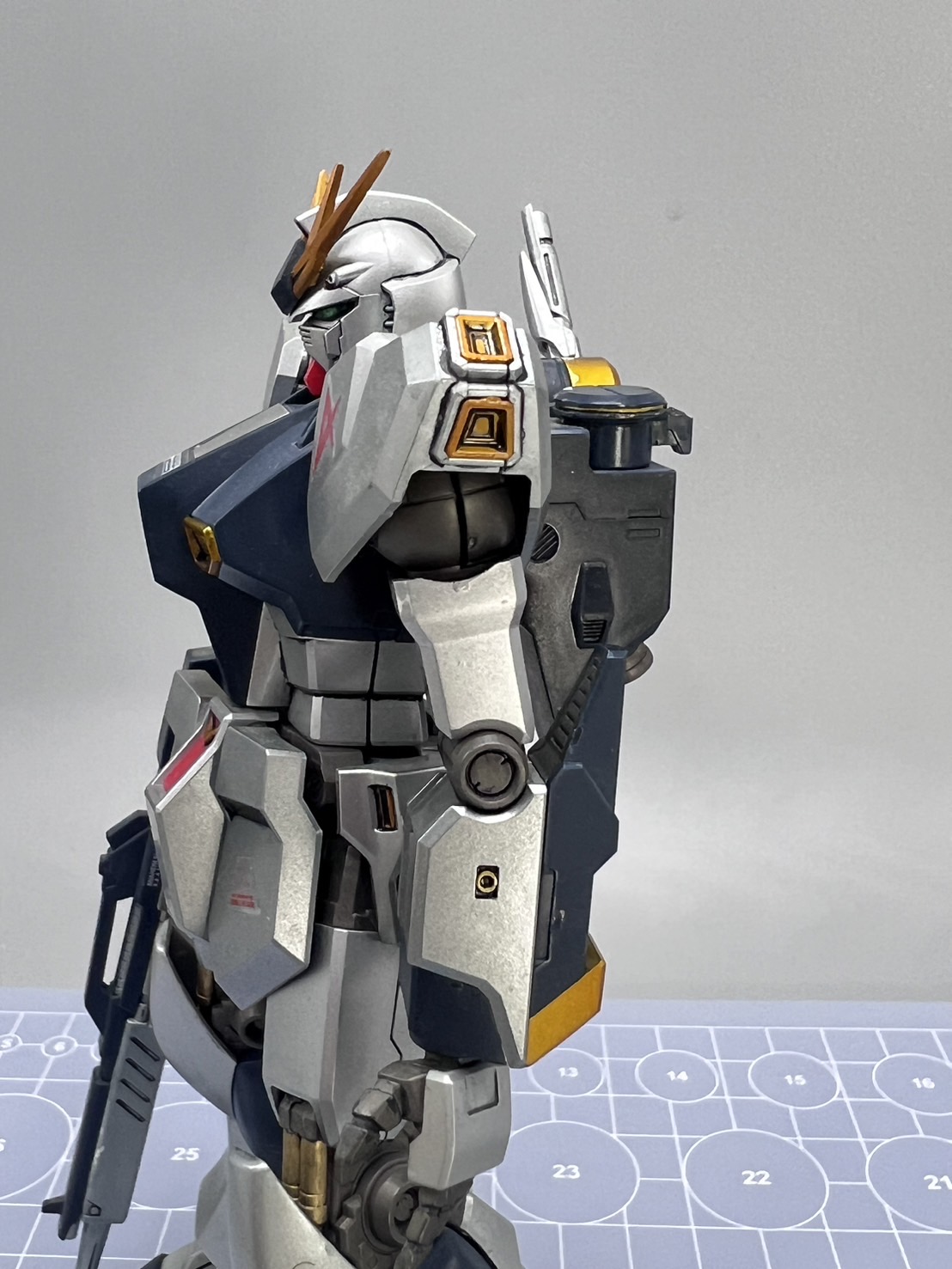N656【模型出櫃】上色完成 HGUC #86 RX-93 牛鋼 v鋼彈 | 蝦皮購物