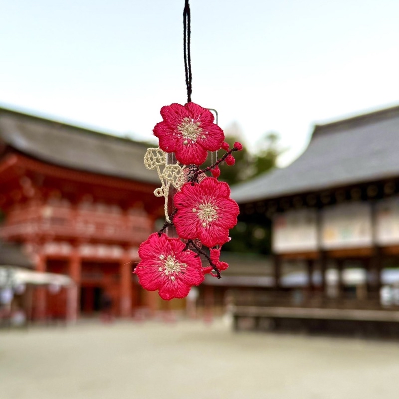 Amazon.co.jp: 下鴨神社 限定 秋 紅葉 もみじ お守り 四季守り