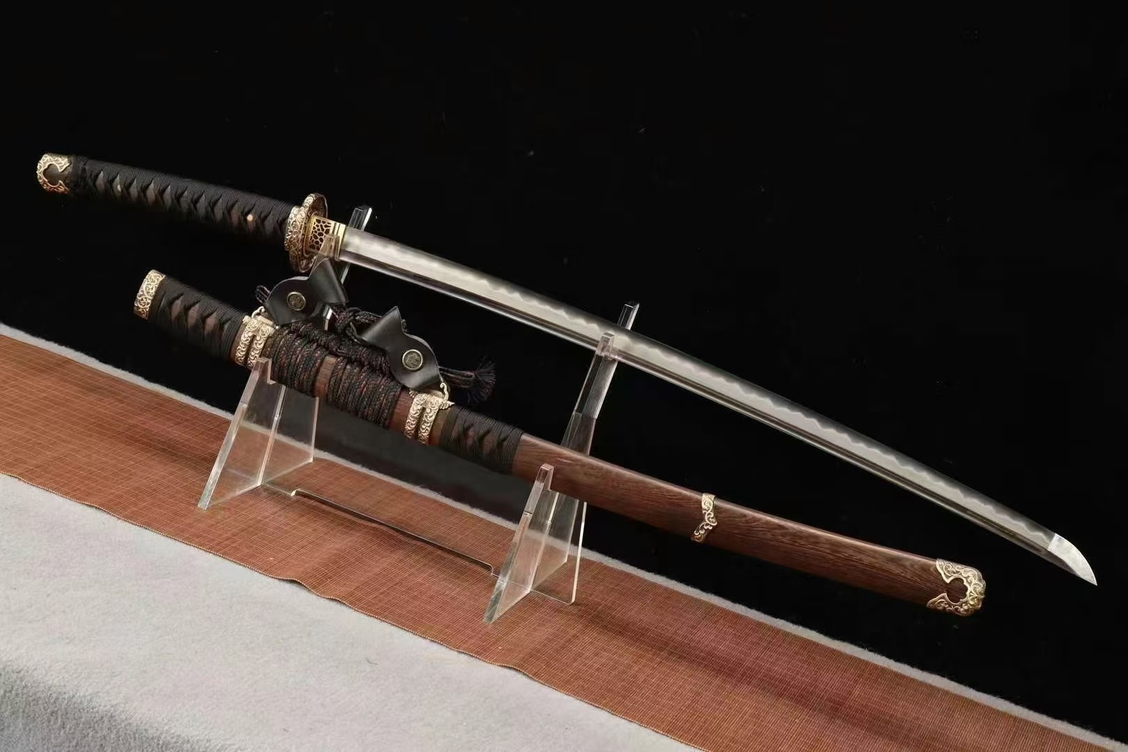 【高端系列】刃白研磨《太刀-伊鶴》武士刀 日本刀 肋差 居合刀 Katana 居合道 打刀 武士刃 日式刀 太刀 未開刃 | 蝦皮購物