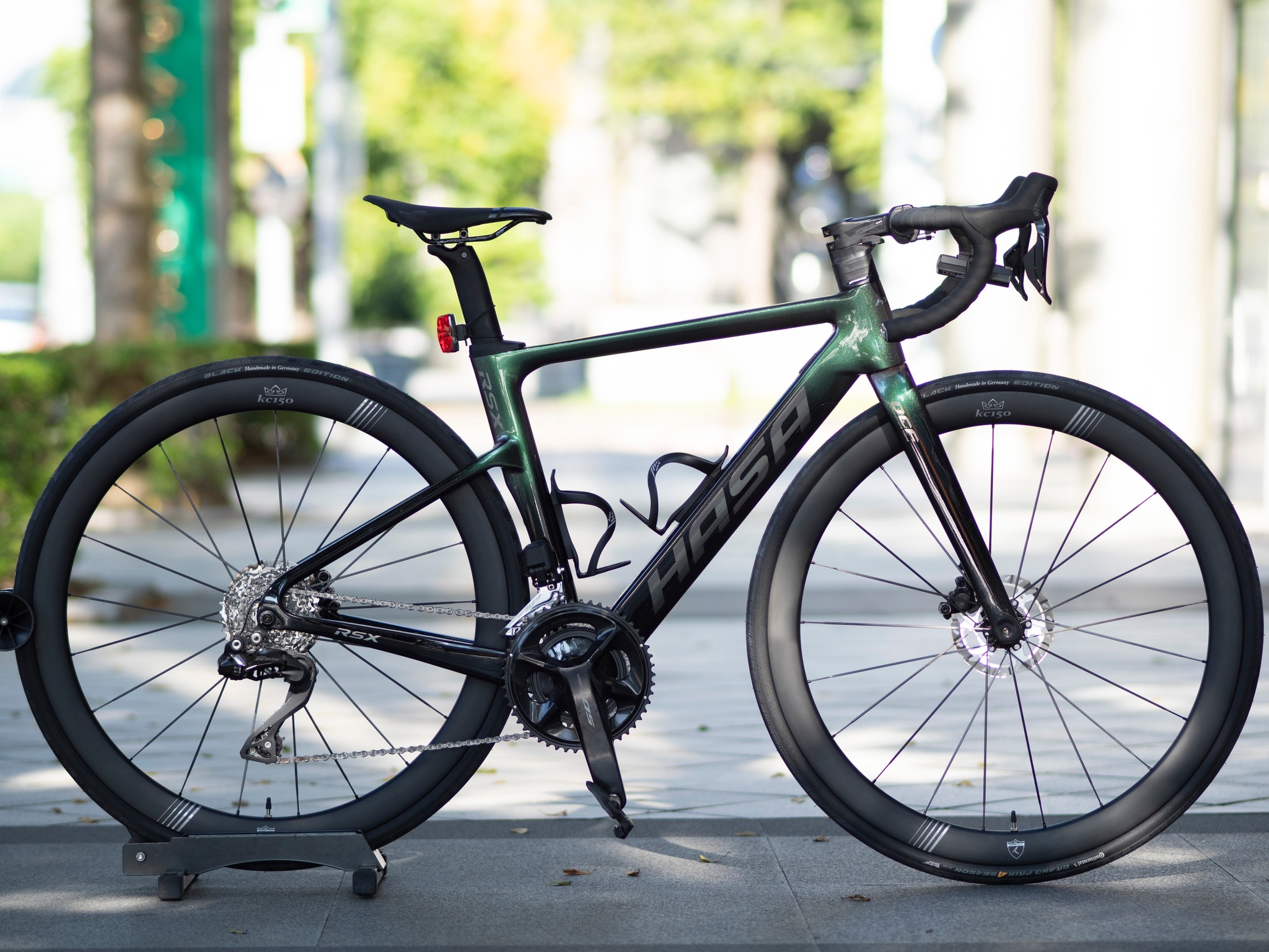 HASA RSX 碟煞公路車 全隱藏線 車架組與成車方案 105 Di2電子變速 碳纖輪組 > BIKEfun拜訪單車 | 蝦皮購物