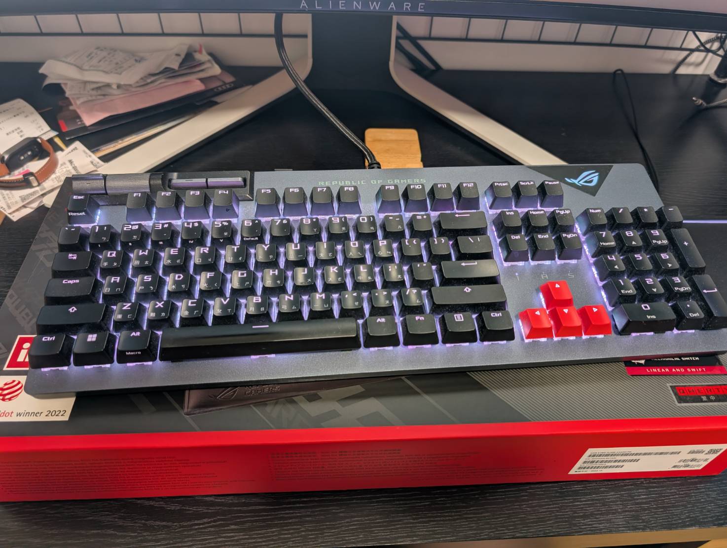 近全新 ASUS ROG Strix Flare II 紅軸電競鍵盤 盒裝手托全新 | 蝦皮購物