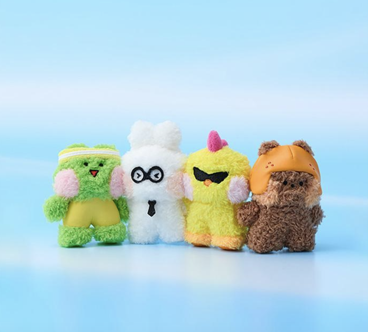 LINE FRIENDS minini winter world 系列 娃娃 娃娃吊飾 包裹小刀 毛毯抱枕 燒酒杯組合 | 蝦皮購物