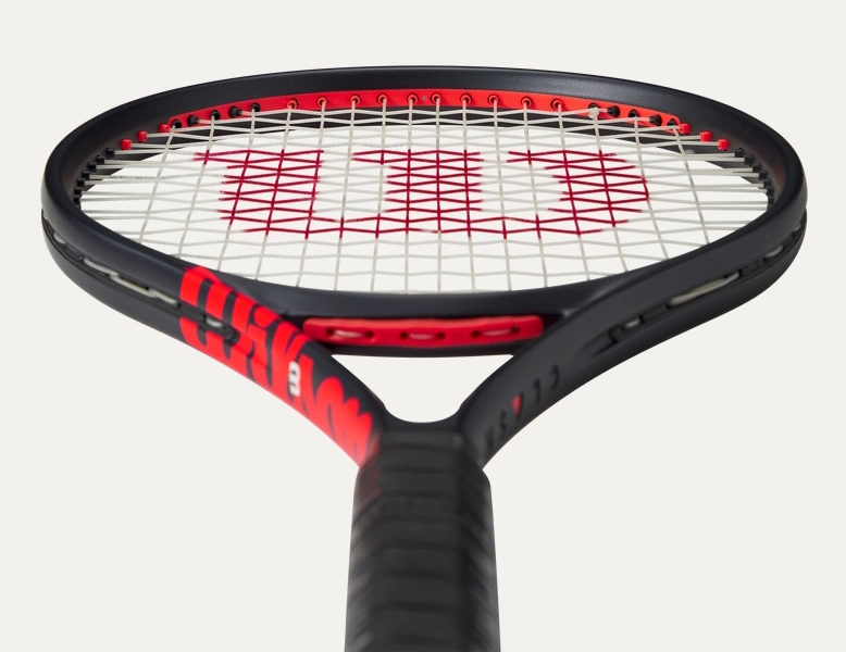 Raquette Tennis Wilson Clash 100UL V3.0 - 265g, Tamis 645 Cm², 16/19, Noir-Rouge, Pour Joueurs Recherchant Légèreté Et Contrôle