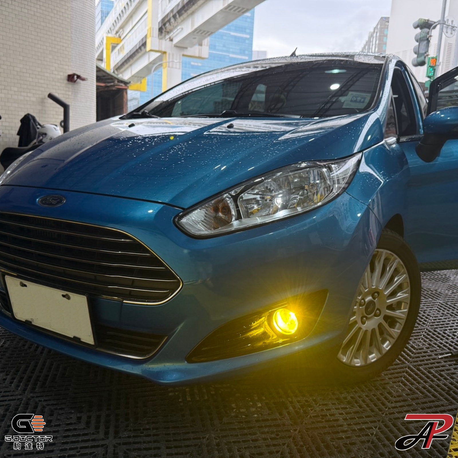 Paire de feux arriere Ford Fiesta MK7 12-16 LED BAR rouge fume-27335894 - Auto