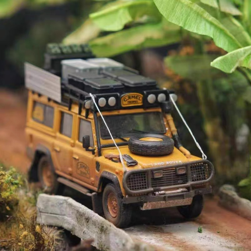 Master 1:64 Land Rover Defender 110 Die-Cast Model Car – Collectible O – Jaiman Toys