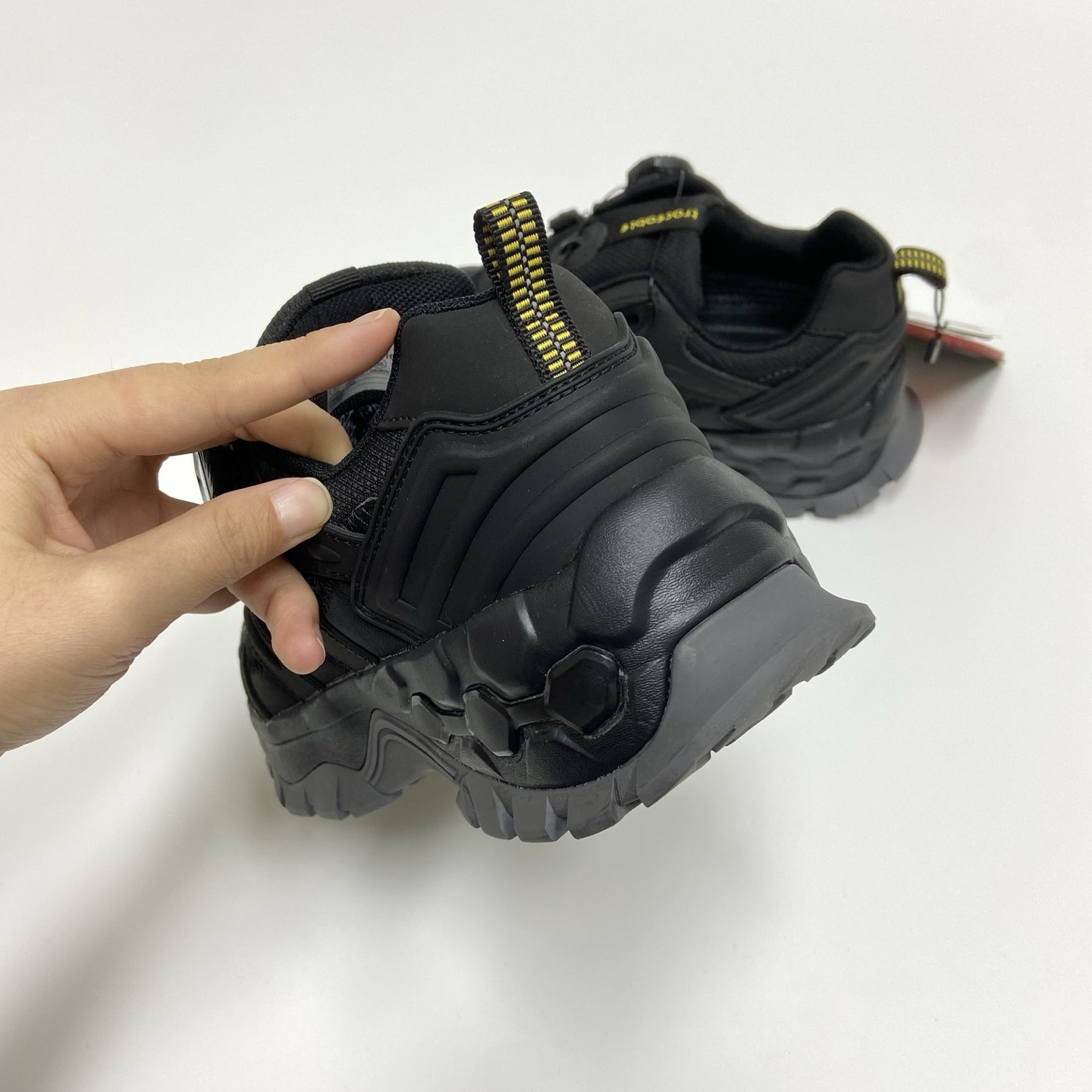 【shoes鞋魔】出口加拿大traceable情侶男女鞋 減震防滑鞋女 25春秋款抓地耐磨爬山鞋 戶外探險防水徒步鞋男 | 蝦皮購物