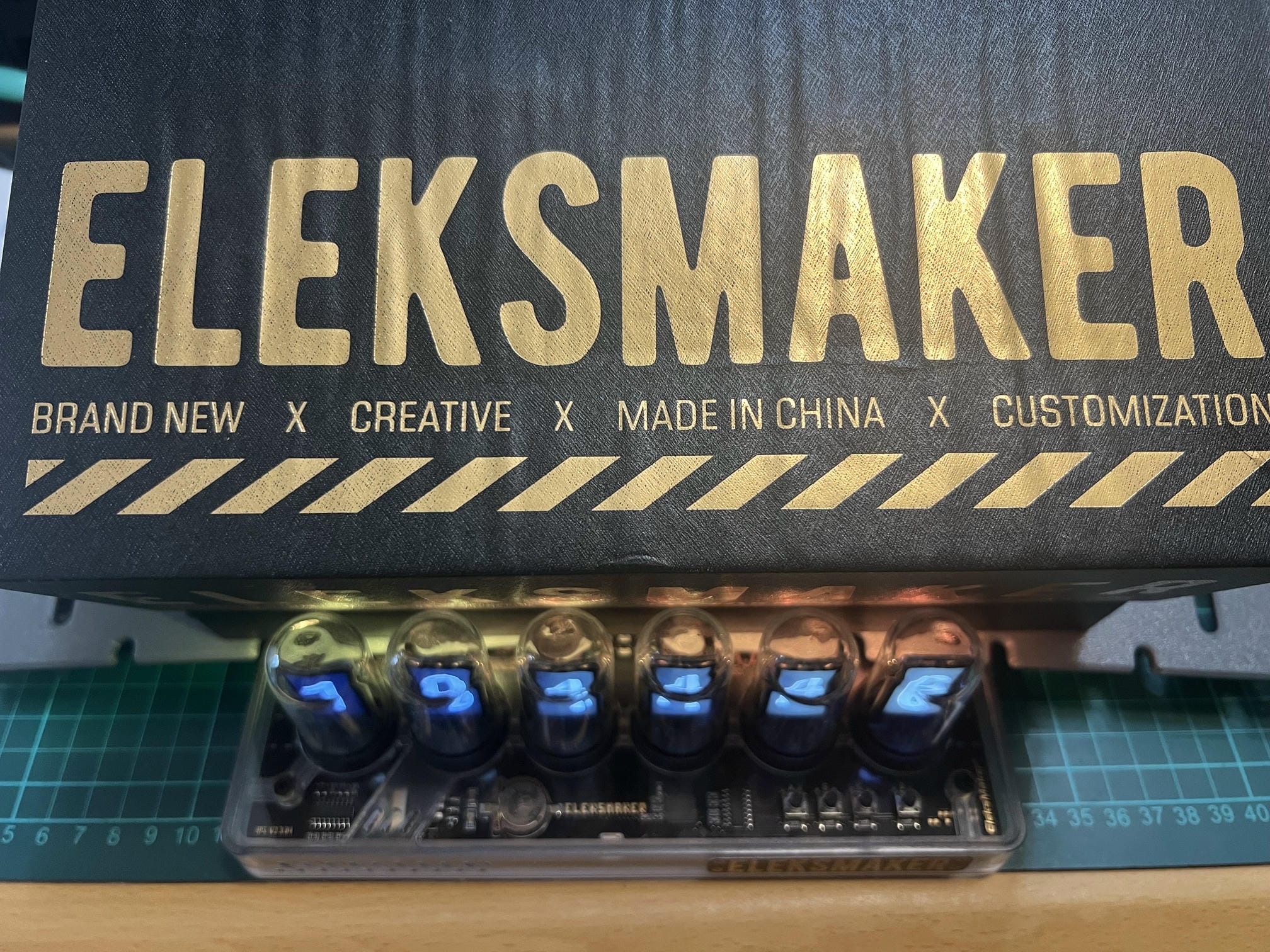 RGB擬輝光管時鐘桌面小物｜ELEKSMAKER EleksTube IPS PR2 | 蝦皮購物